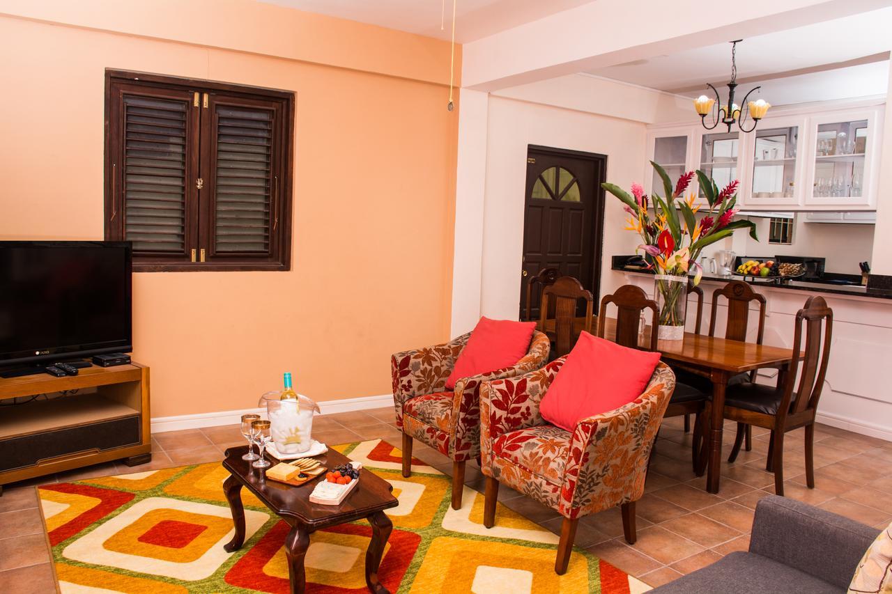 Heavenly Suites La Feuillet Exterior foto